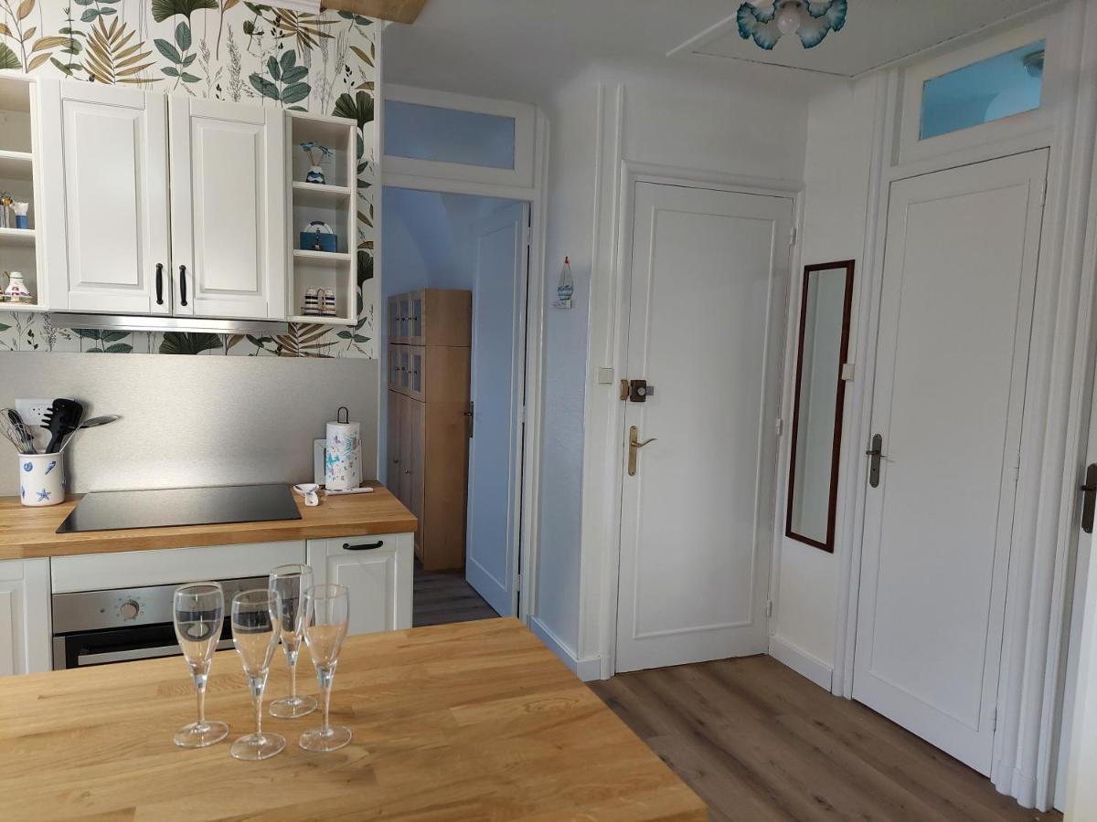 Au Gre Des Marees 2 Appartement Face A La Mer 2Eme Etage Ault Eksteriør billede