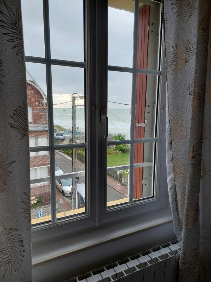 Au Gre Des Marees 2 Appartement Face A La Mer 2Eme Etage Ault Eksteriør billede