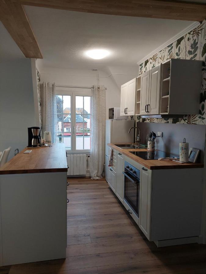 Au Gre Des Marees 2 Appartement Face A La Mer 2Eme Etage Ault Eksteriør billede
